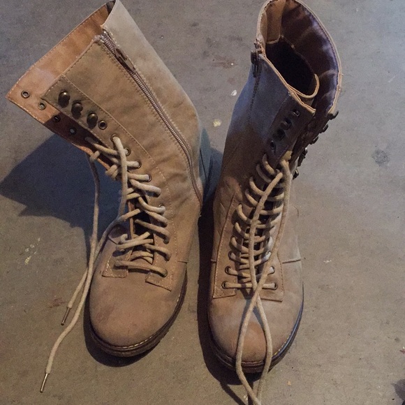 Combat Boots - Picture 1 of 5